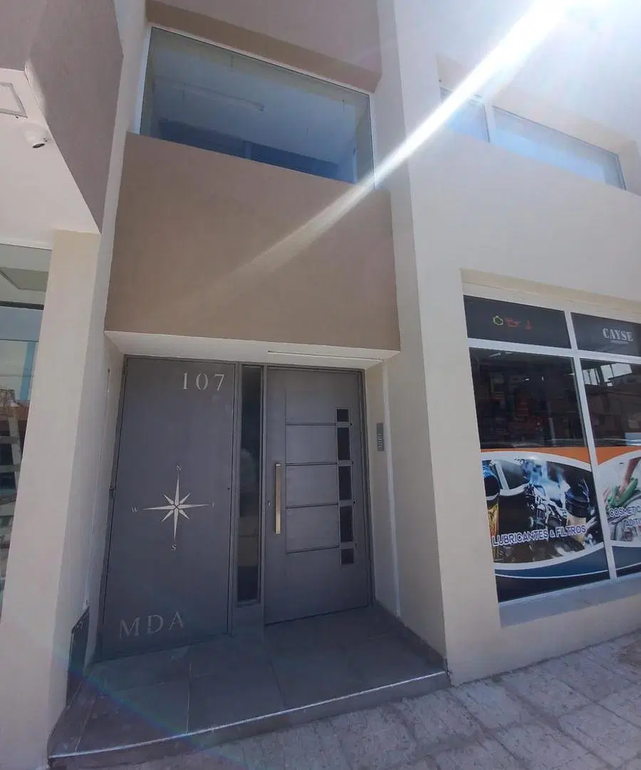 Excelente departamento 3 ambientes lateral, Sarmiento y Newbery!! 2
