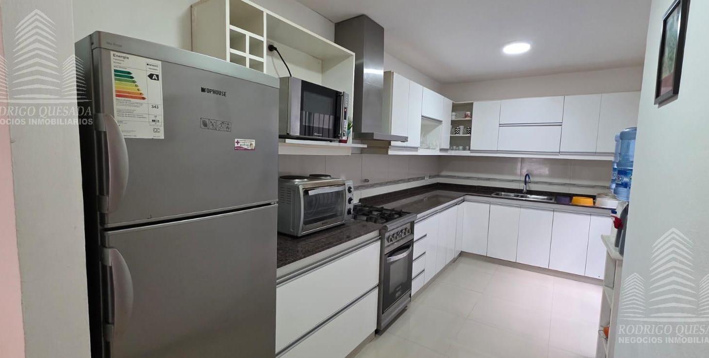 Foto de |CASA EN HERMOSA ZONA DE SAN BERNARDO|TERRAZA Y COCHERA CUB| RETASADA, imagen 4