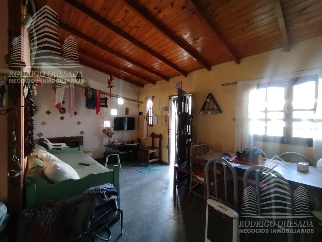 Casa en lote propio de 10x30/ zona residentes permanente. 5