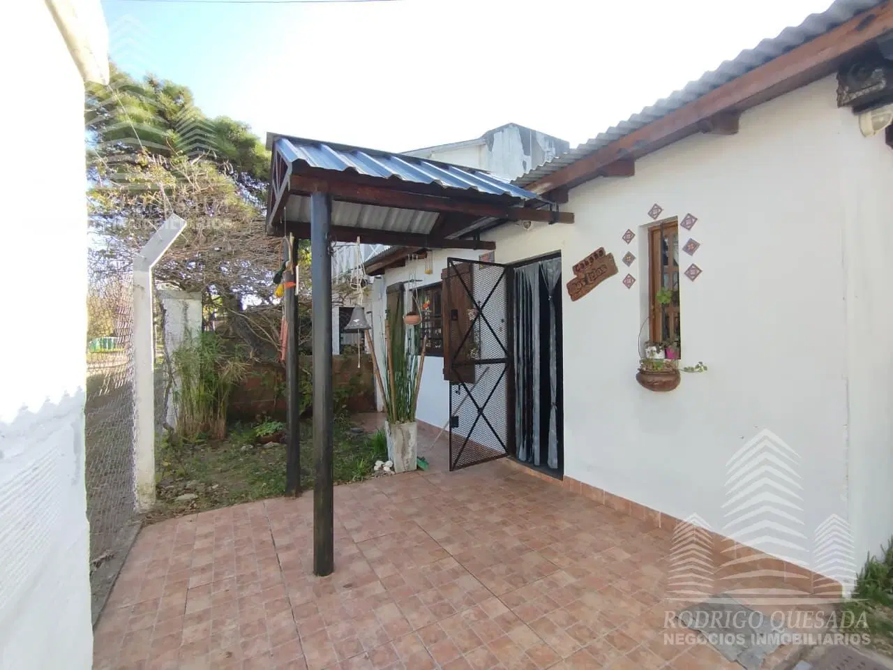Casa en lote propio de 10x30/ zona residentes permanente. 3
