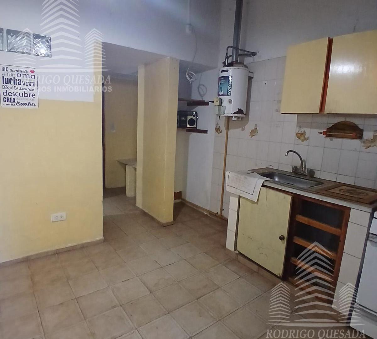 Foto de Departamento 2 y 1/2 amb c/gas natural. a refaccionar -, imagen 3