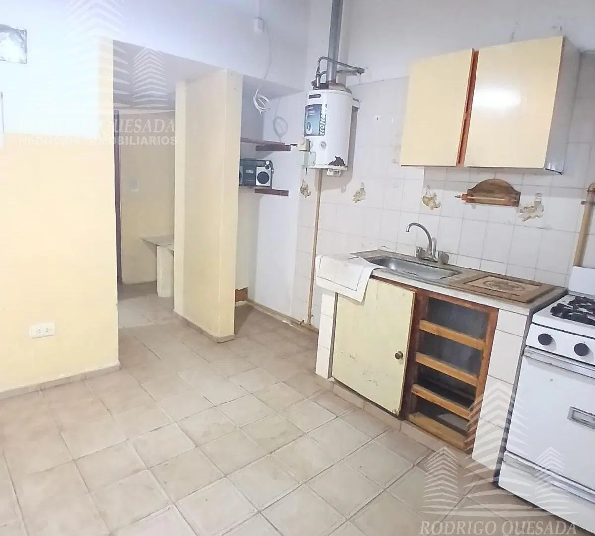 Departamento 2 y 1/2 amb c/gas natural. a refaccionar - 2