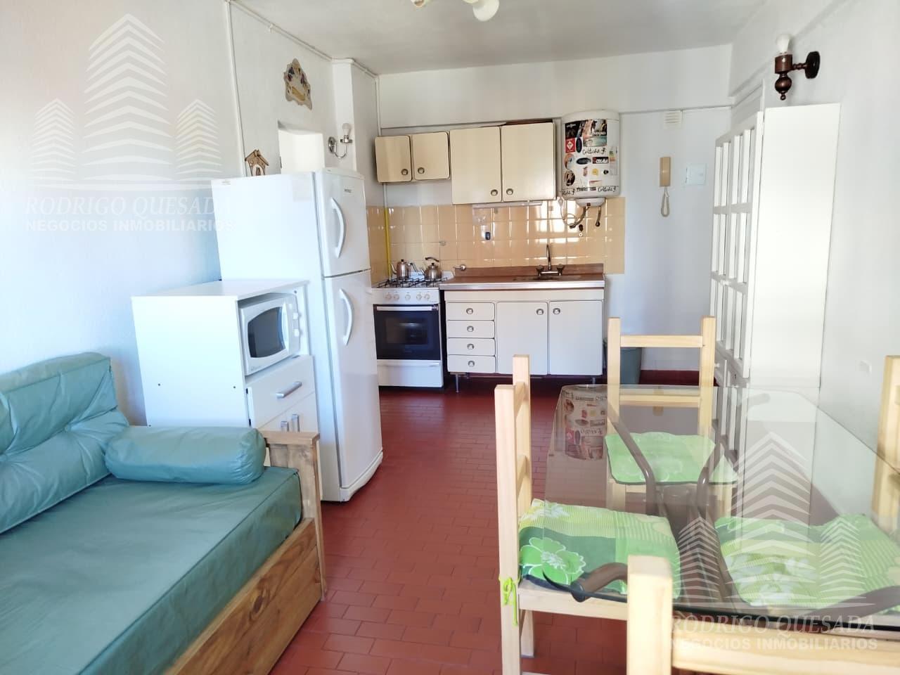 Foto de Departamento 2 ambientes con balcón al frente – A 1 cuadra del mar, imagen 2