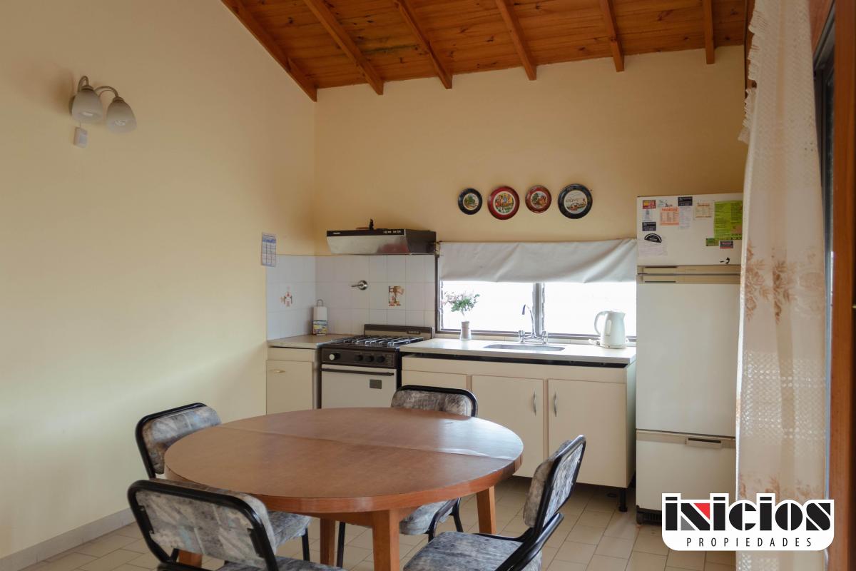Chalet: Castelli Nº 669 - Mar de Ajó - C590 1