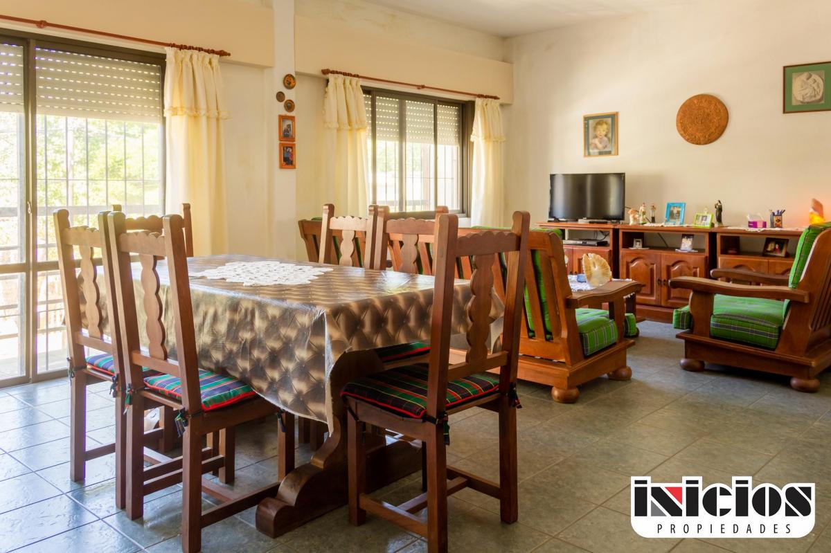 Foto de 2 Locales, una vivienda y un deposito: Azopardo Nº 247 - Mar de Ajó, imagen 4