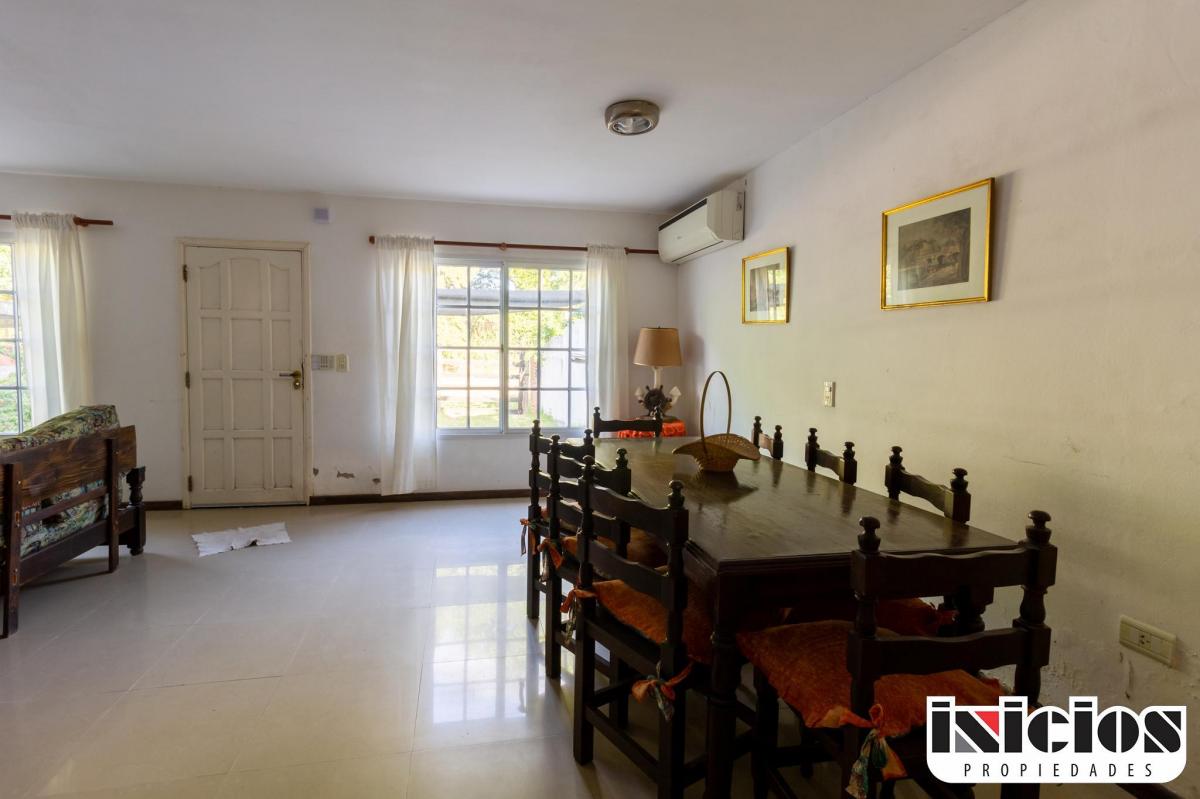 Casa Sola en Lote: Av El Cano Nº 3080 - San Bernardo - C702 1