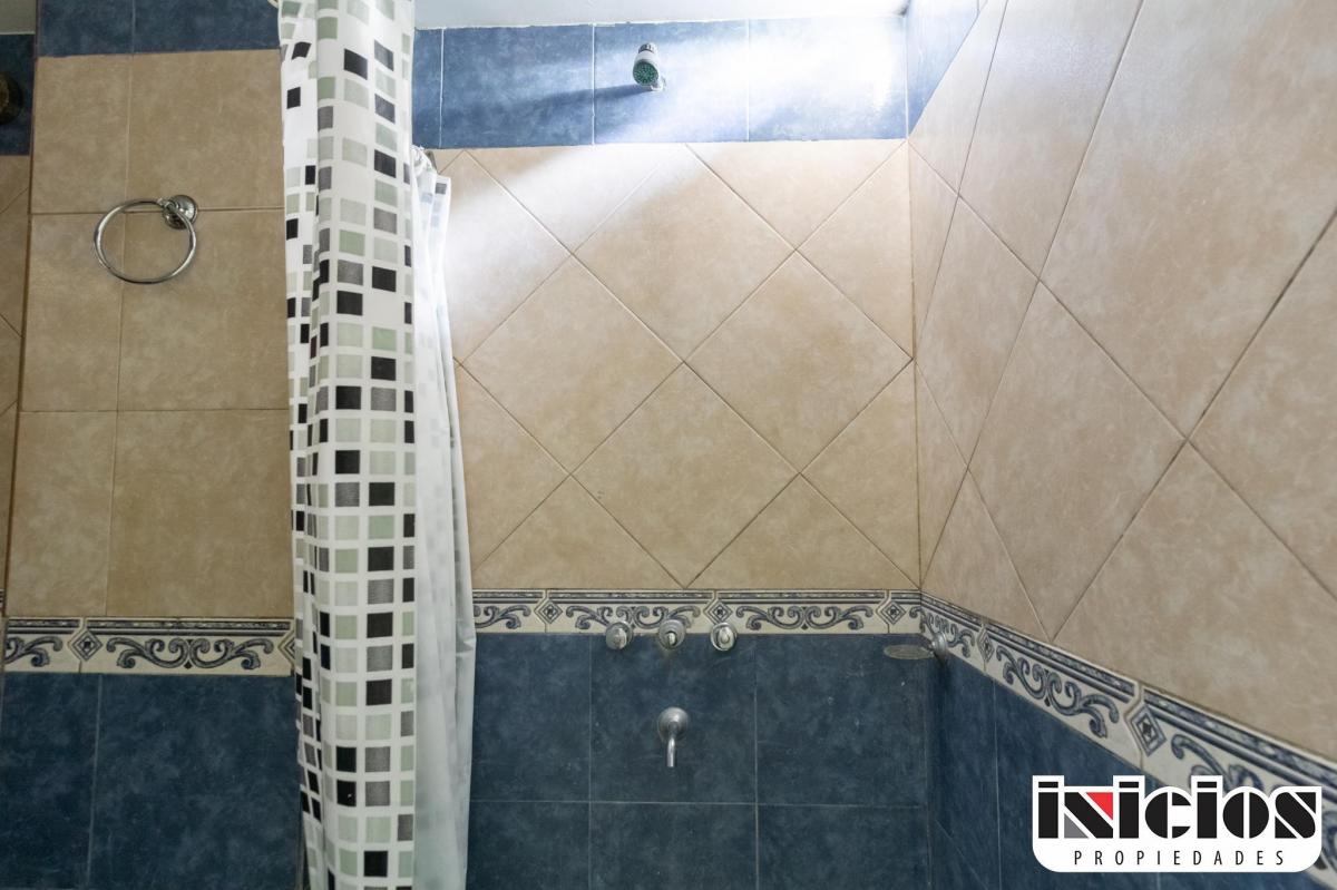 Casa Sola en Lote: Av El Cano Nº 3080 - San Bernardo - C702 5