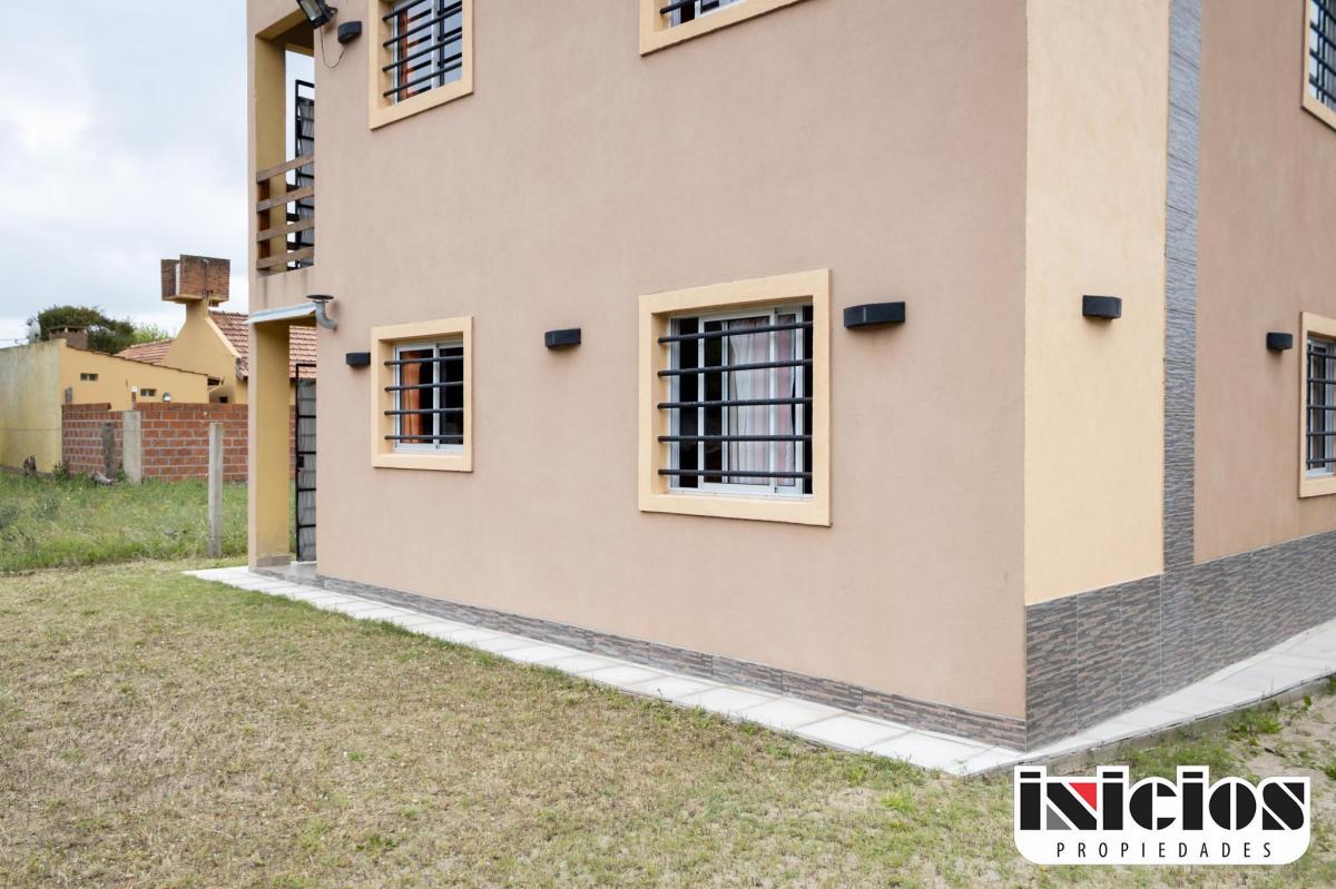 2 Blocks de 2 Departamentos: Yrigoyen Nº 2565 - Nueva Atlantis - C676