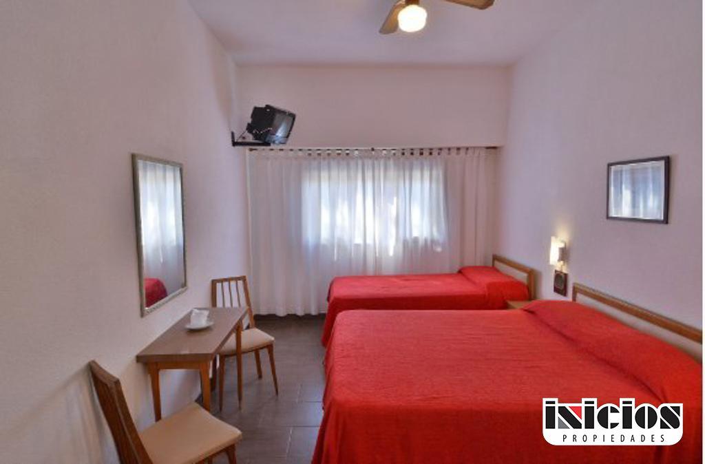 Hotel Amancay: Blanco Escalada Esq. Lebensohn - Mar de Ajó - H585 2