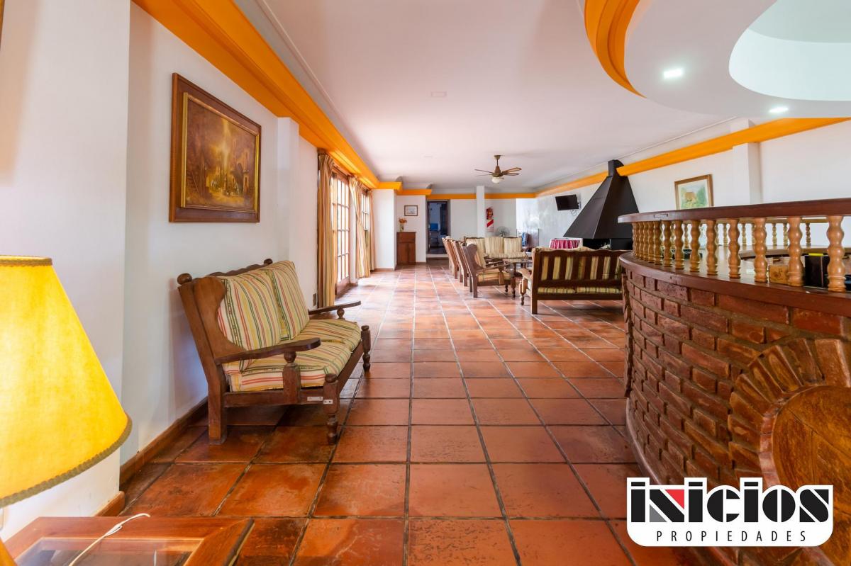 Hotel La Maisón: San Juan N° 5140 - La Lucila 4