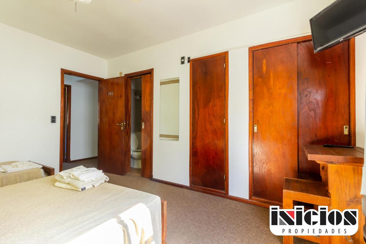 Hotel La Maisón: San Juan N° 5140 - La Lucila 1