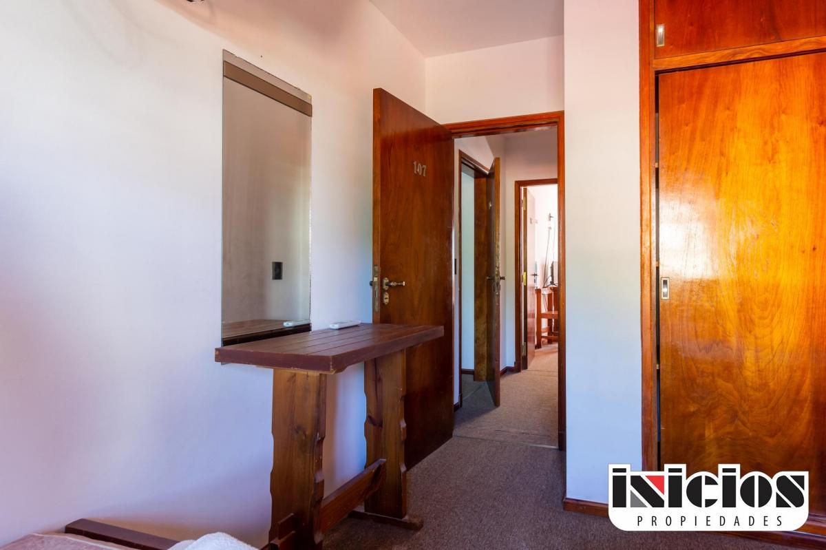 Hotel La Maisón: San Juan N° 5140 - La Lucila 5