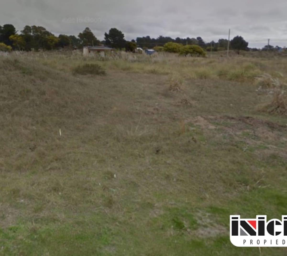 Lote: Caseros e/ Alberdi y Echeverría - El Silvio - B517