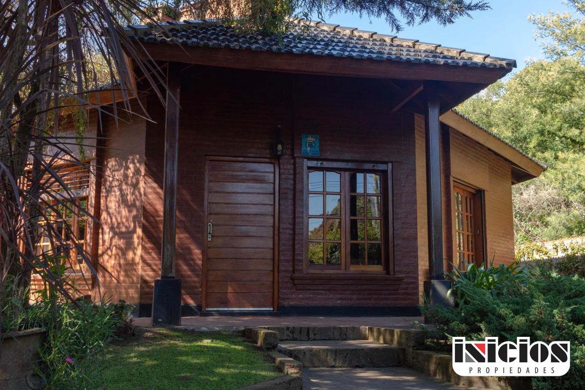 Casa: Salta Nº 185 - Mar de Ajo - C665 1
