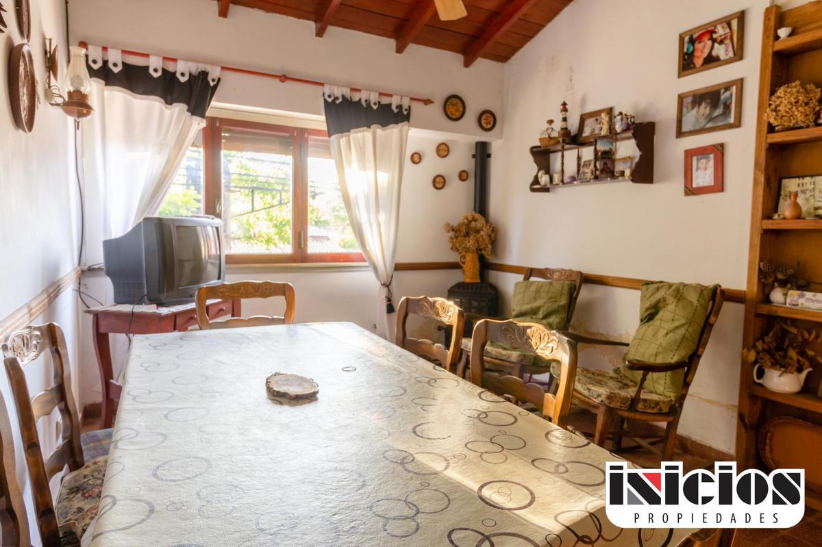 Departamento: Carreras Nº 1212 - Mar de Ajo - C844 2