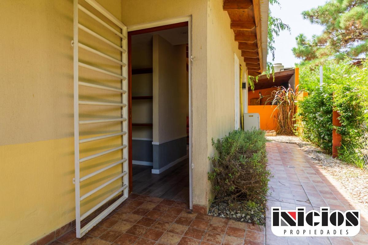 3 Cabañas: Av Chascomús Nº 3265 E/ Paso y Blanco - Nueva Atlantis - C930 1