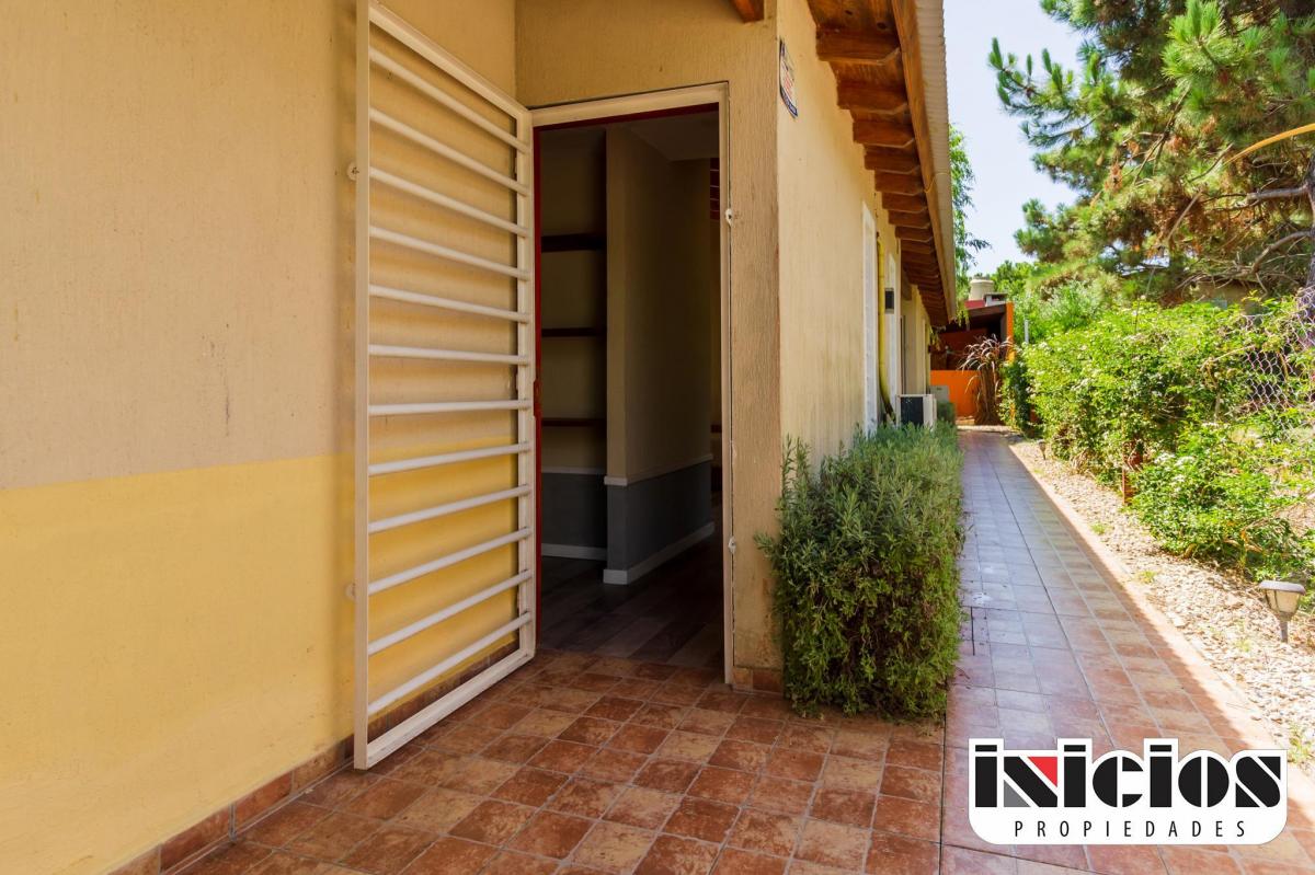 3 Cabañas: Av Chascomús Nº 3265 E/ Paso y Blanco - Nueva Atlantis - C930 3