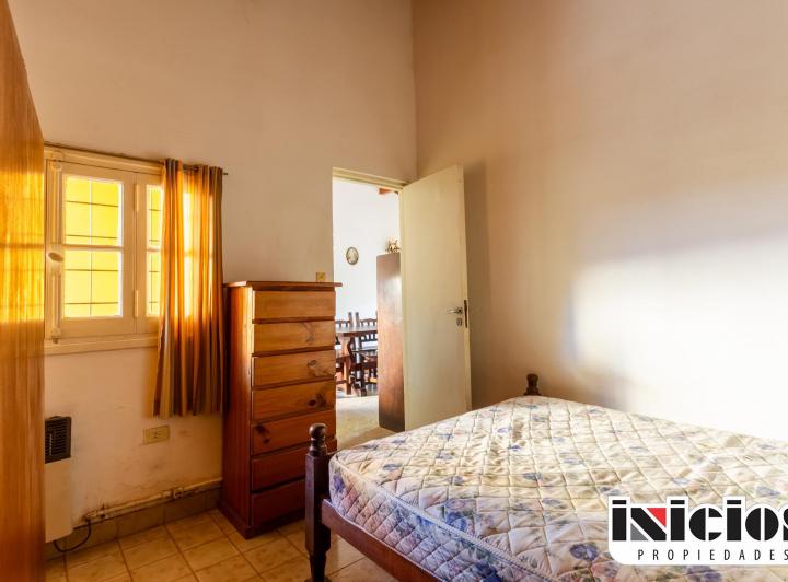 Chalet: Diagonal Favaloro N° 325 e/ Carreras y Lebensohn - El Silvio - C957 2