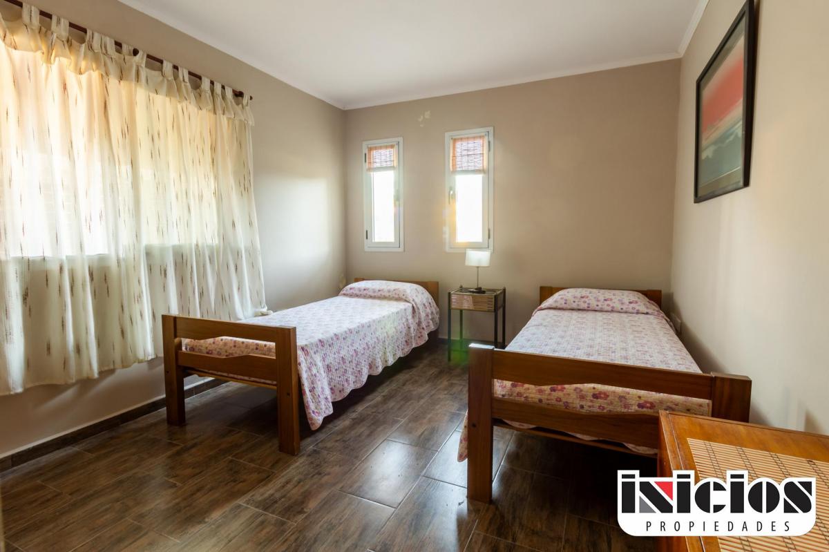 Chalet: Paso Nº 385 E/ Quinteros y Carreras - Nueva Atlántis - C933 1