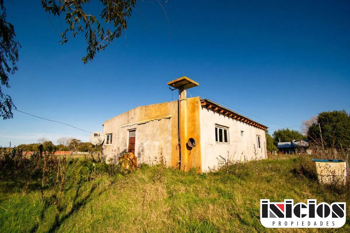 Casa en Amplio Lote - C1059 1