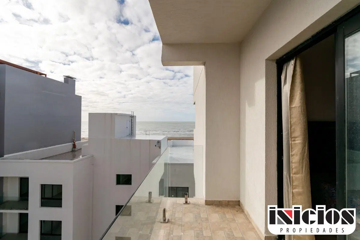 Departamento A Metros Del Mar - C1093 2
