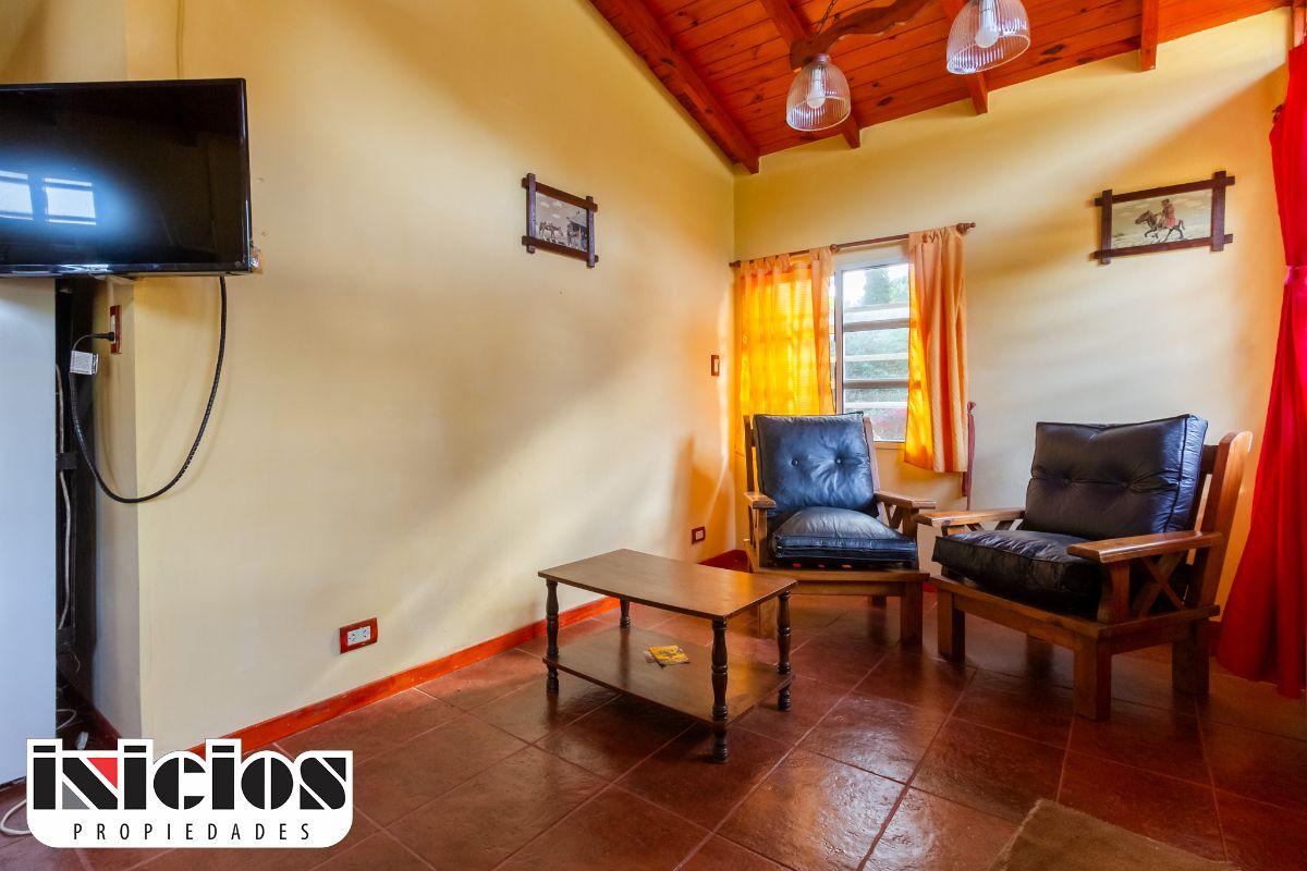 Foto de Hermoso Complejo de 4 Cabañas - C1120, imagen 2