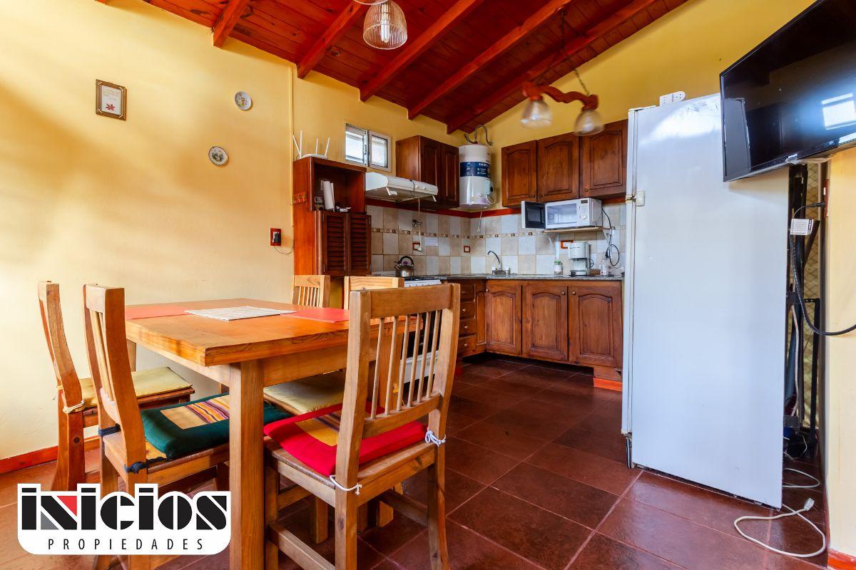 Foto de Hermoso Complejo de 4 Cabañas - C1120, imagen 4