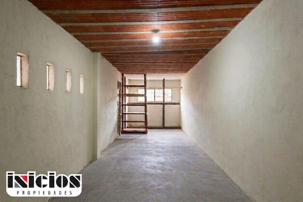 Foto de Local y Vivienda a Demoler en Liniers - C1138, imagen 2