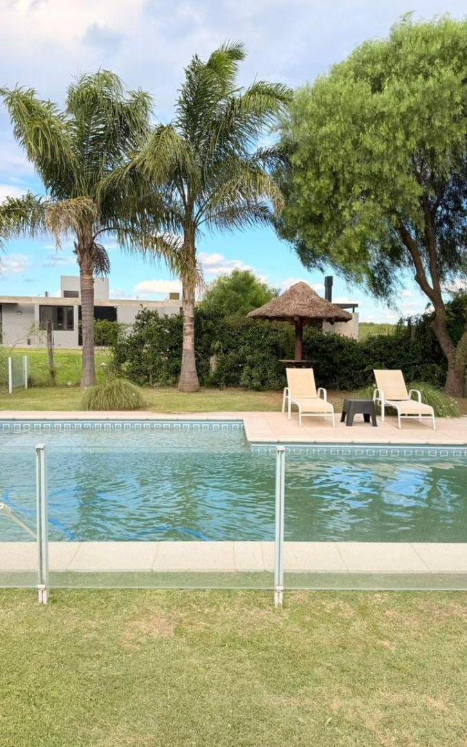 Venta Causana barrio privado