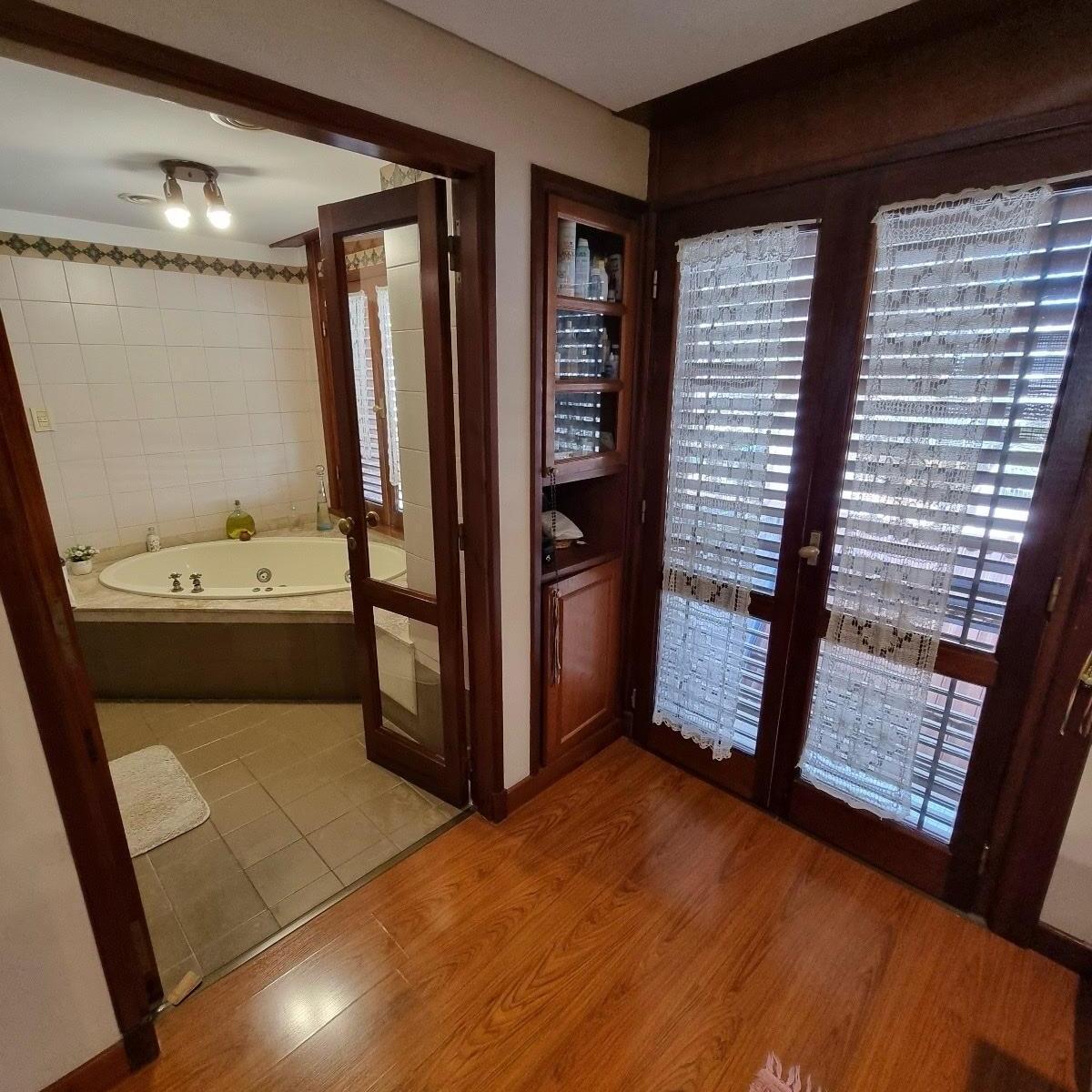 Casa de 6 Ambientes con Piscina 2