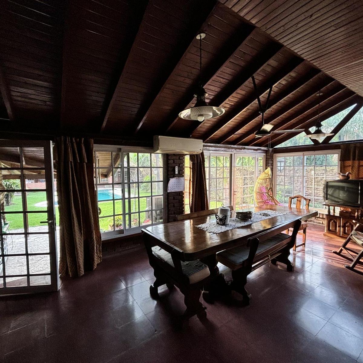 Casa en Merlo Sur, 5 Ambiente, Quincho, Pileta 5