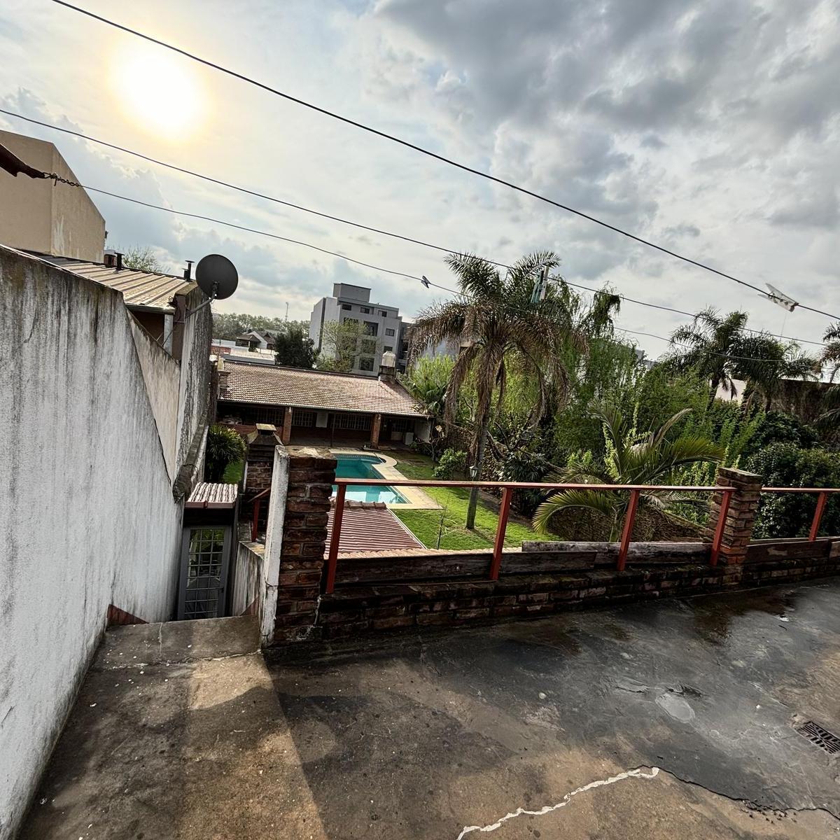 Casa en Merlo Sur, 5 Ambiente, Quincho, Pileta 3