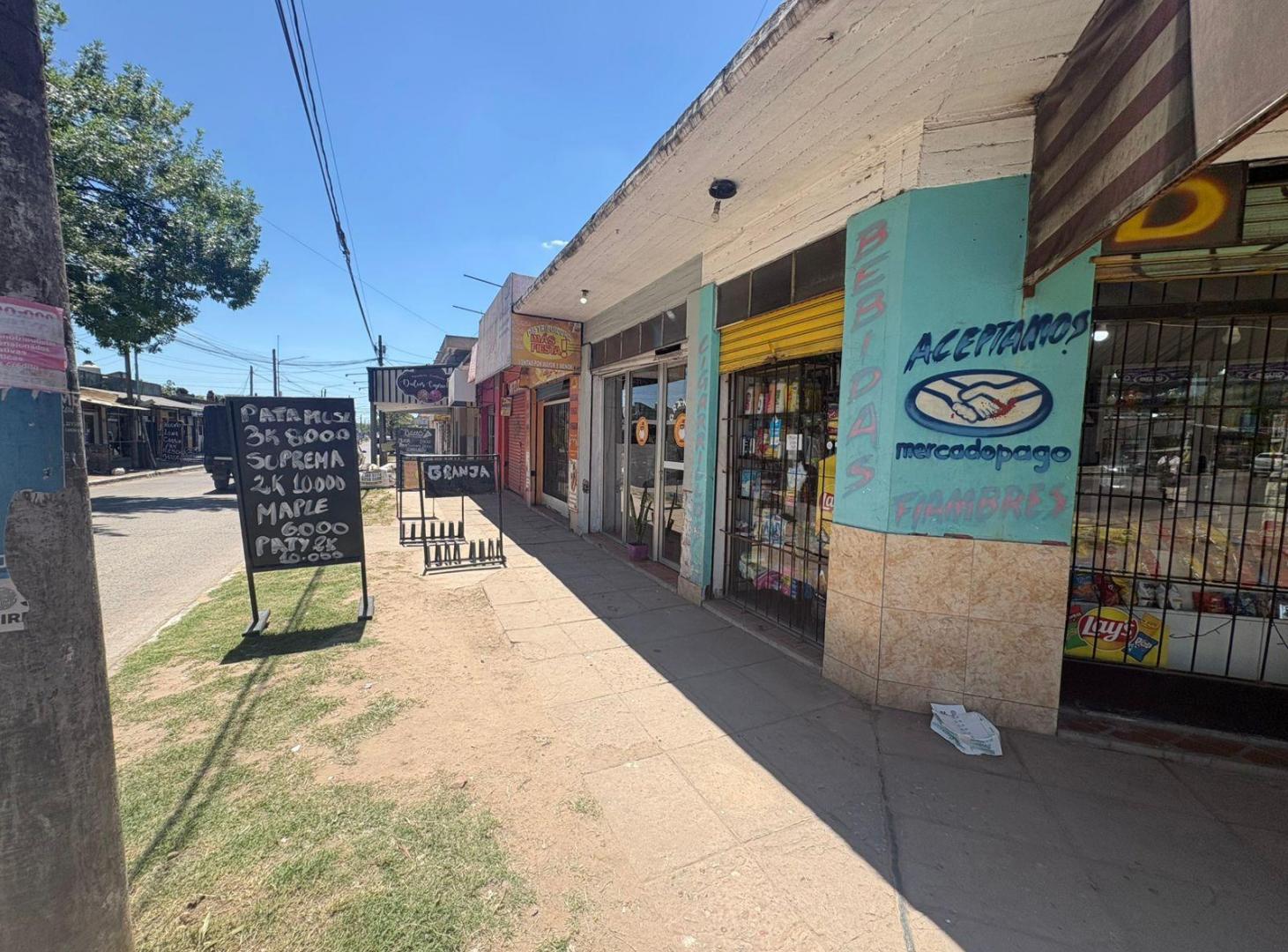 Foto de 5 Locales en Venta en Bloque Merlo Sur, imagen 1
