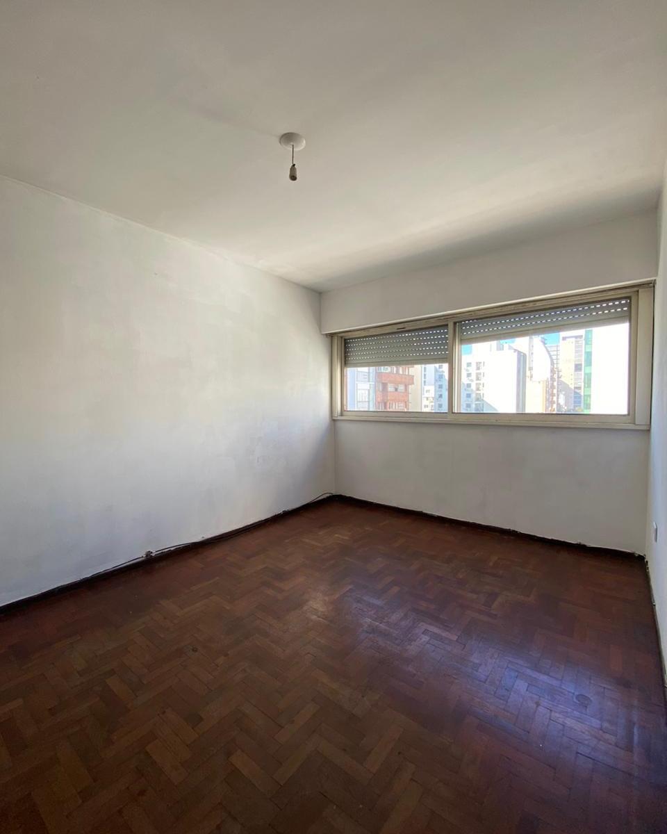 Venta de Departamento de 2 Dorm. en Calle 12 Esquina 47 2