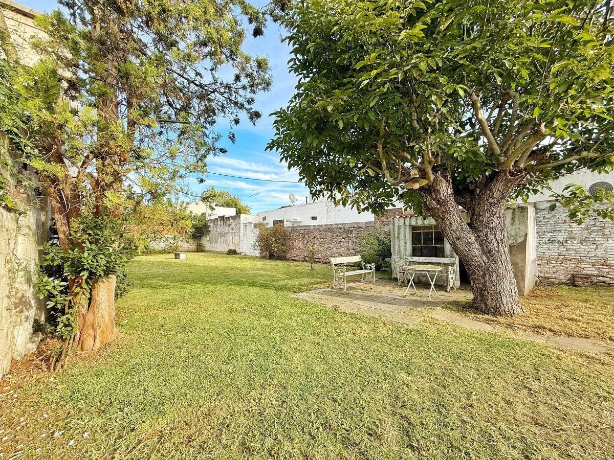Casa en venta 61 entre 29 y 30 lote de 10 x 60 1