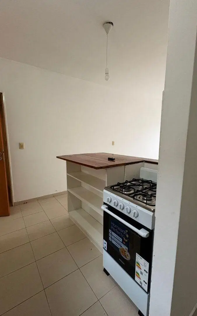 MONOAMBIENTE EN ALQUILER 59 e 13 y 14 3