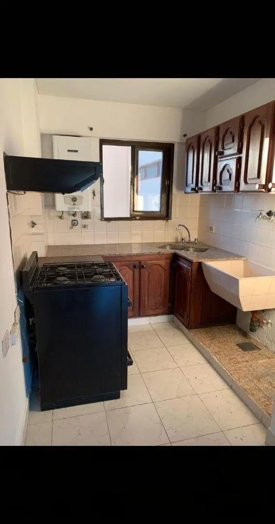 VENTA DEPTO 66 entre 3 y 4. 2 dormitorios con cochera descubierta 4