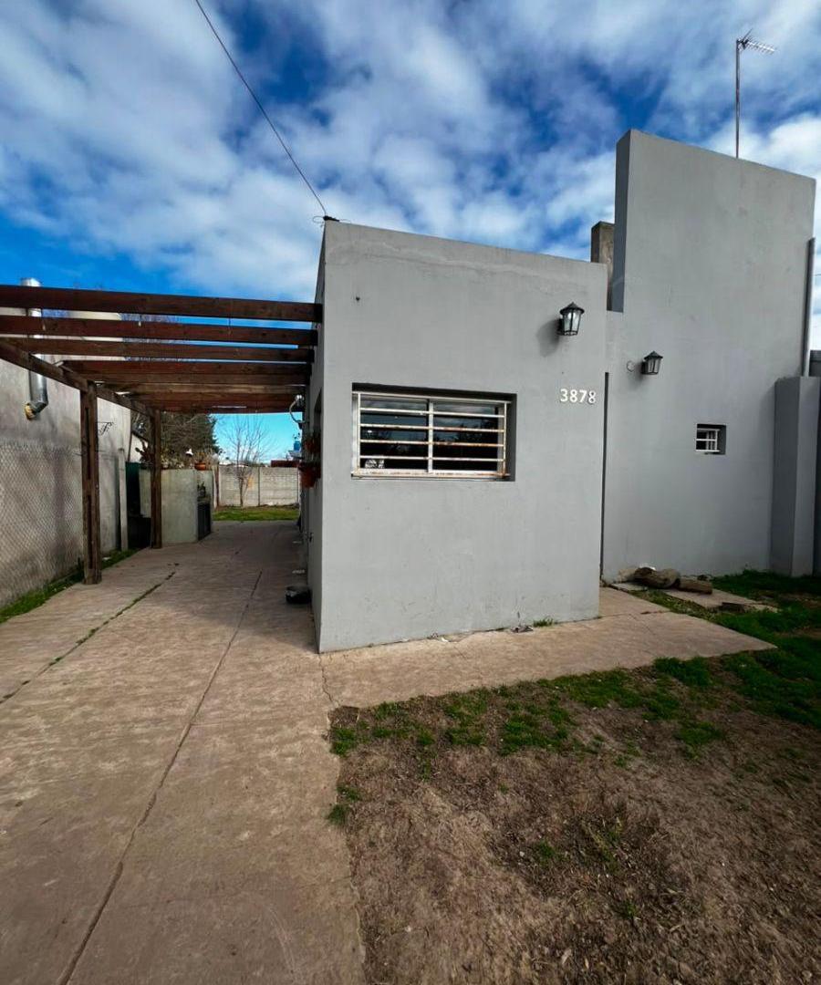 Foto de CASA EN VENTA DE 1 DORMITORIO Y PARQUE, imagen 1