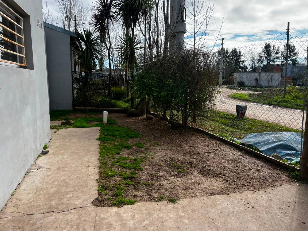 Foto de CASA EN VENTA DE 1 DORMITORIO Y PARQUE, imagen 5