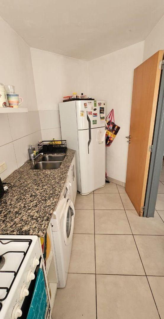 Foto de Venta de departamento de 1 dormitorio en diagonal 74 entre plaza Italia, imagen 2