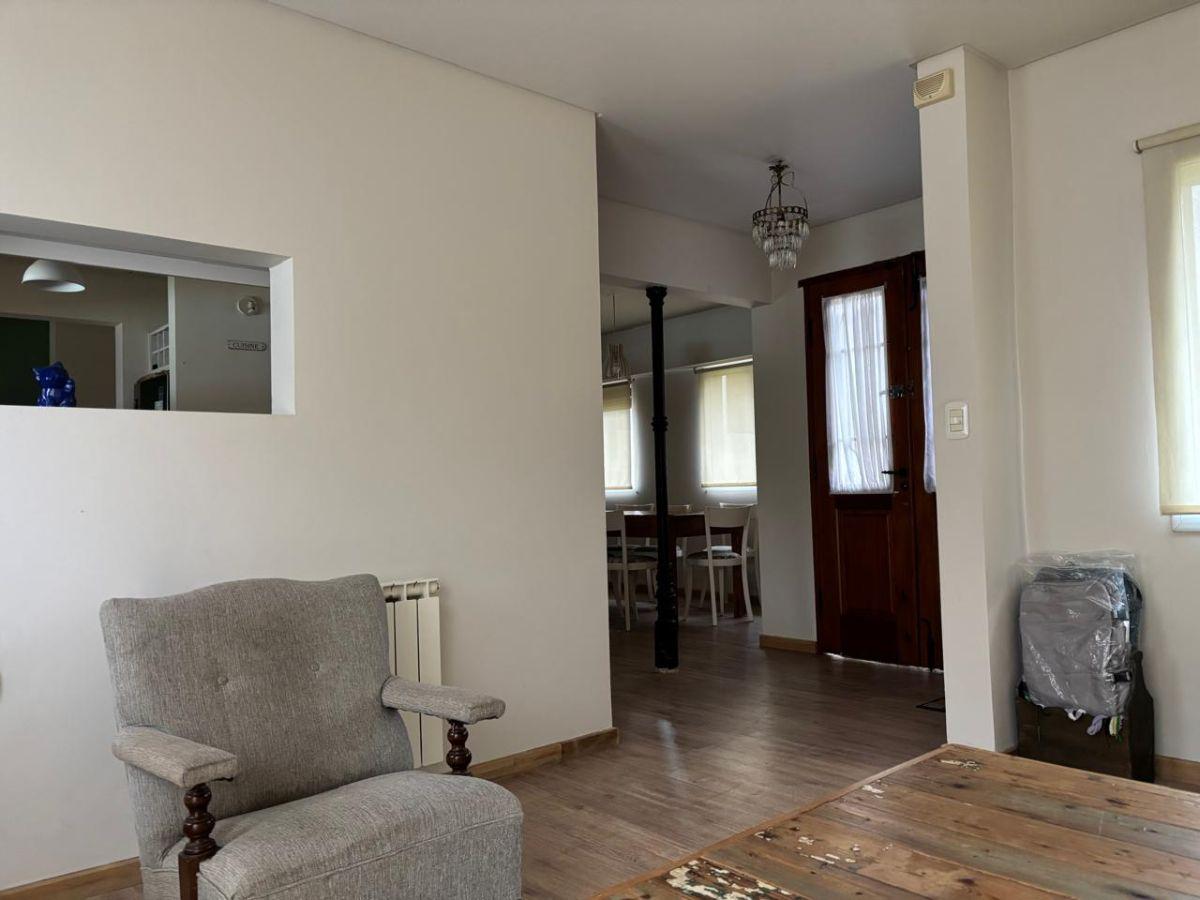 Foto de Venta de casa de 3 dormitorios en calle 461 F entre centenario y 12B, imagen 1
