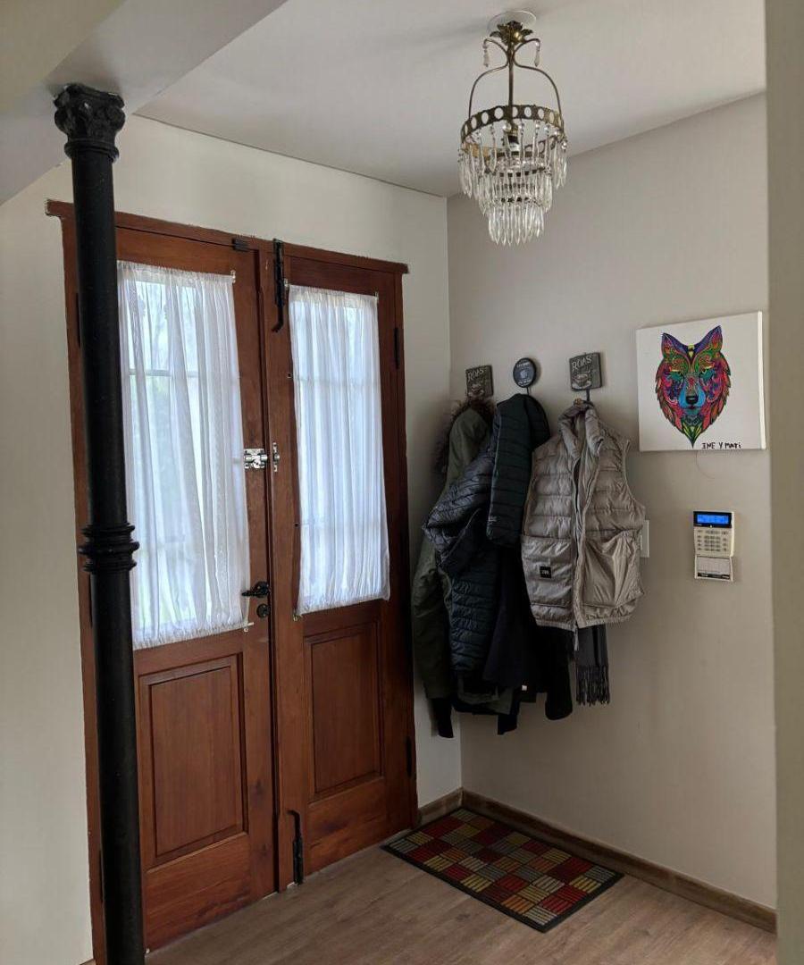 Foto de Venta de casa de 3 dormitorios en calle 461 F entre centenario y 12B, imagen 3