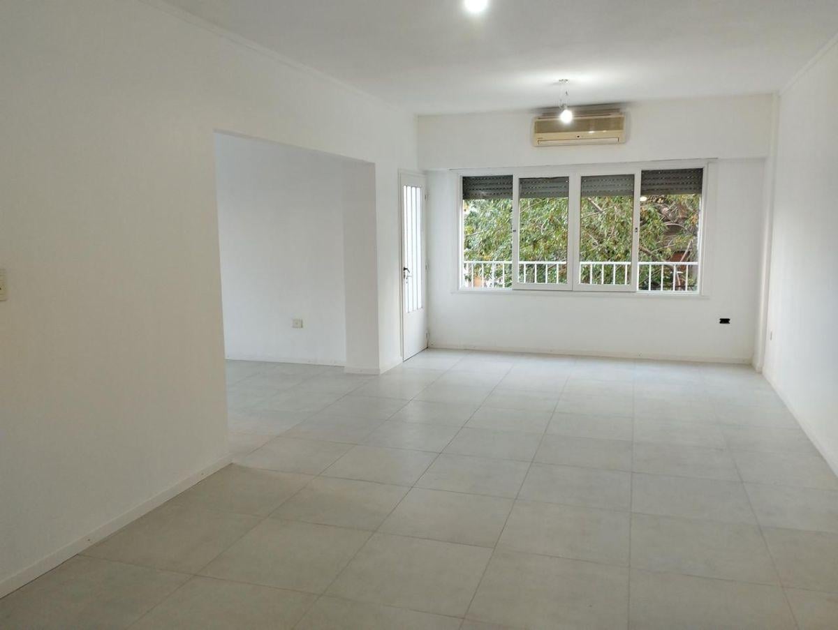 Foto de Departamento en venta de 2 dormitorios reciclado a nuevo 11 y 55, imagen 3