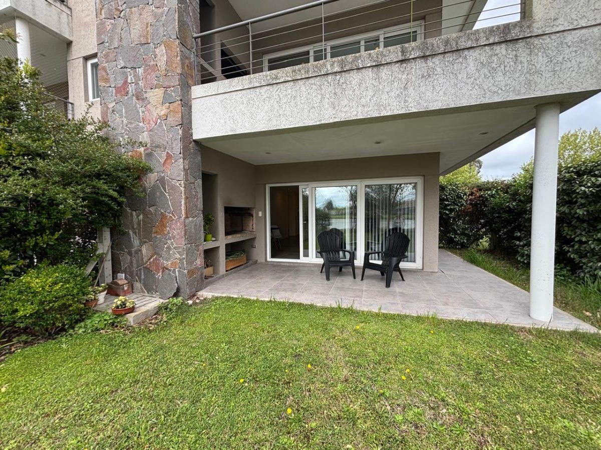 Venta de departamento de 2 dormitorios en Haras del Sur 2