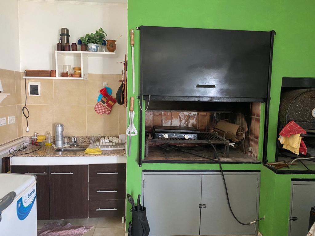 Venta Casa 3 Dorm. - Fernández Oro - Barrio Piedras Blancas 5