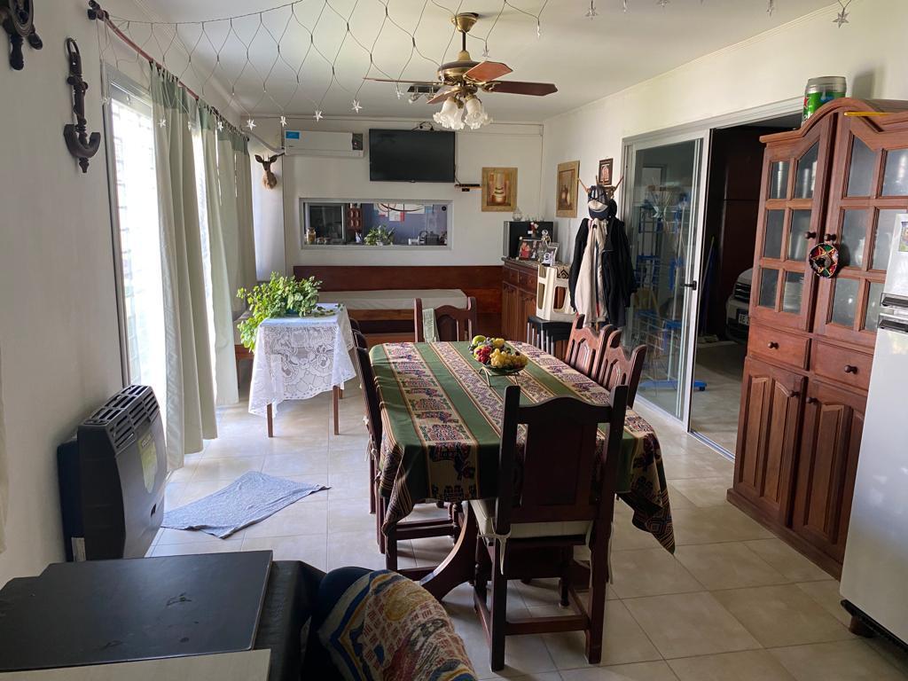 Venta Casa 3 Dorm. - Fernández Oro - Barrio Piedras Blancas 3