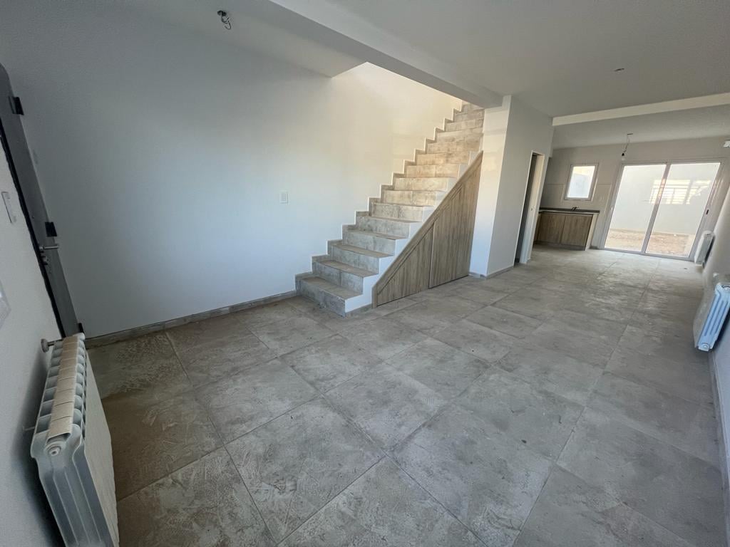 Foto de Venta Duplex 2 dormitorios , Norma Fontenla- Barrio Terrazas del Neuquen, imagen 2