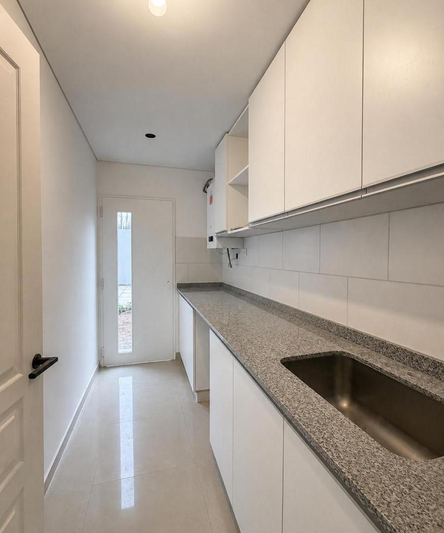 Foto de Venta Casa 3 Dormitorios Con Pileta, La Consuelo, Centenario, imagen 2