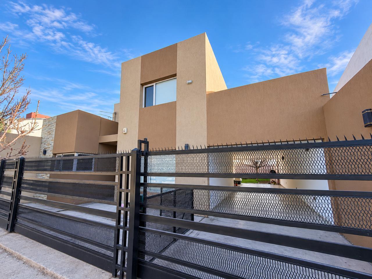 Foto de Casa en Centenario, imagen 2