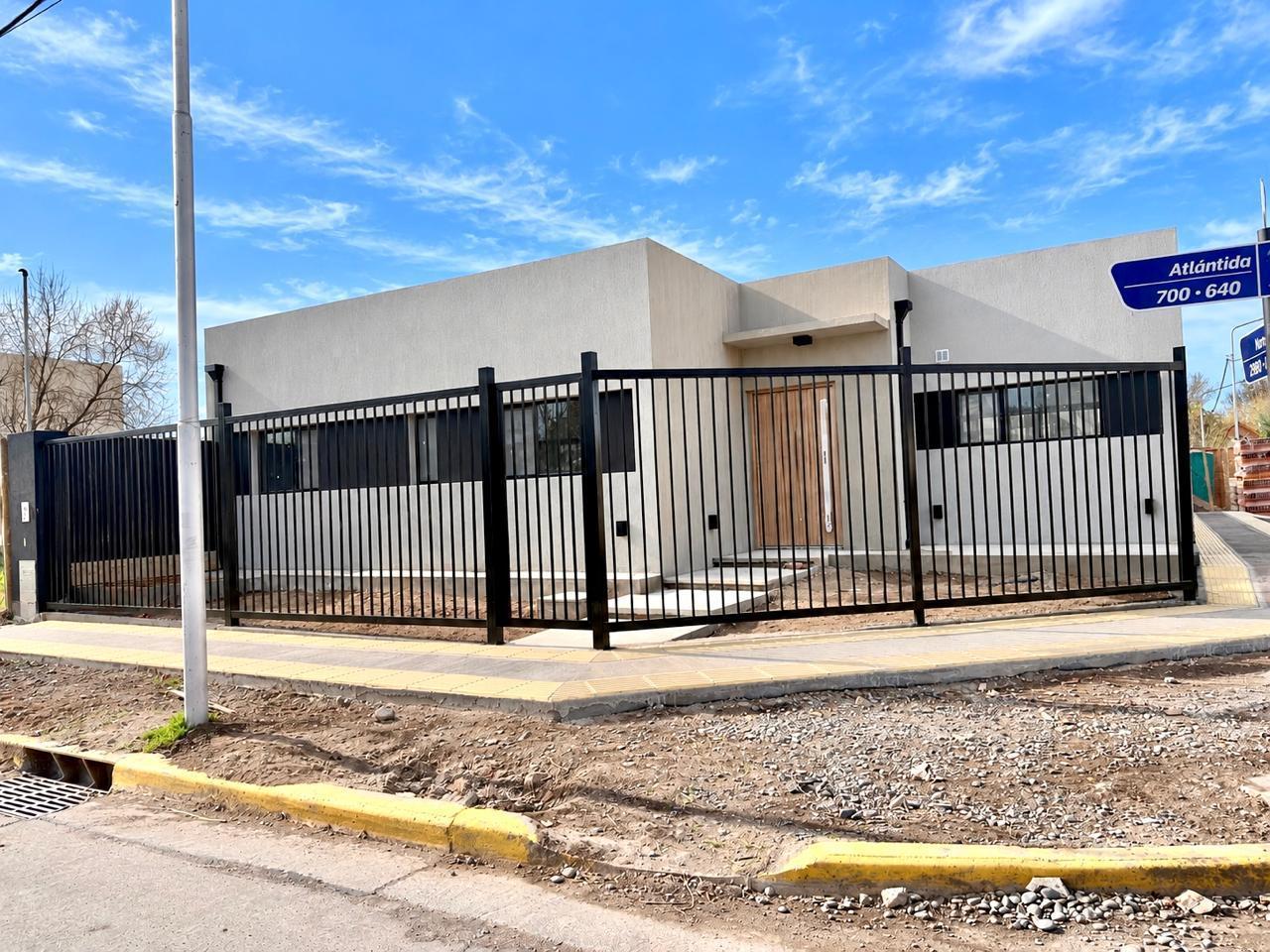 Foto de Venta Casa 3 Dormitorios -Pileta- Rincon De Emilio, Atlantida y Noruega, imagen 2